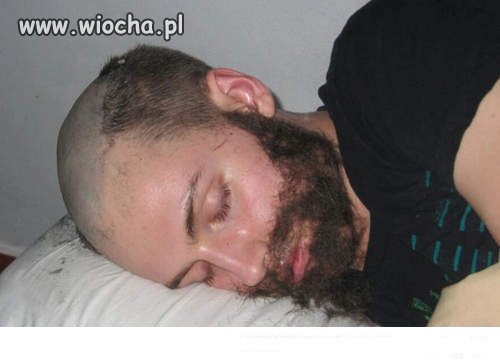 Odpadł pierwszy na imprezie 