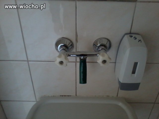 Profesjonalny kran w przychodni ... 