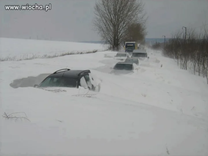 Zima znowu zaskoczyła drogowców ...