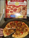 Pizza + salami + ciastka