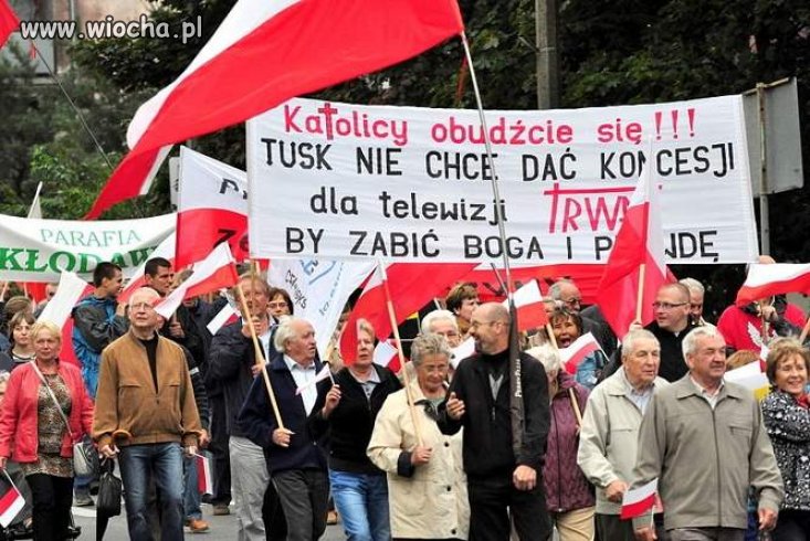 Tusk chce zabić boga i prawdę 
