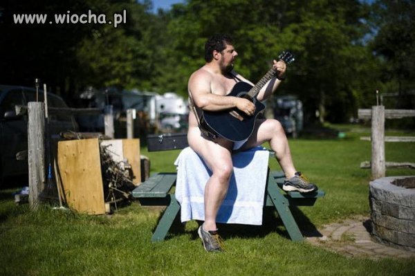 Chłopak  i  gitara...
