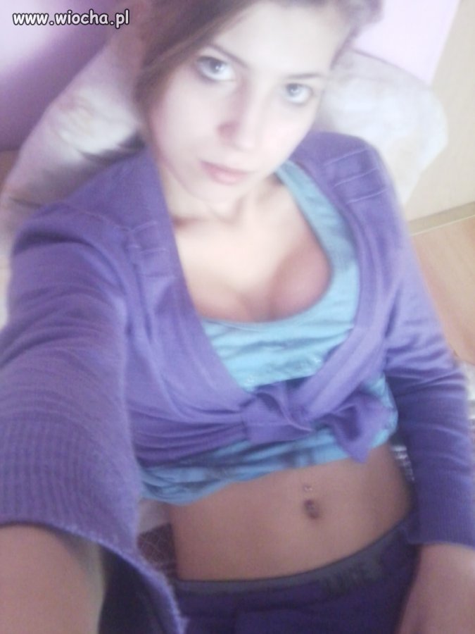 Kasia, lat 15... pokazuje swoje wdzięki...