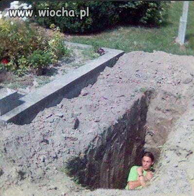 Po co się spieszyć prędzej czy później tam trafi...