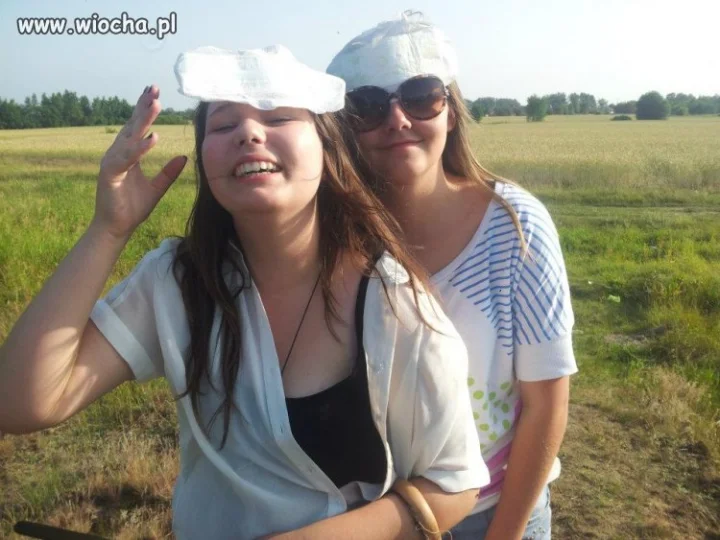 Podpaska, okulary, dwa gimby