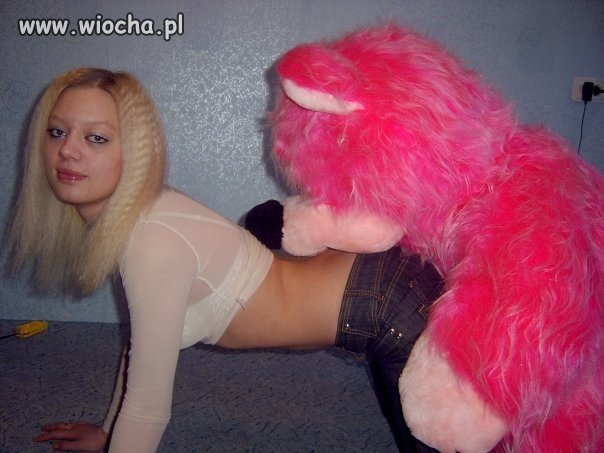Różowa bestia.