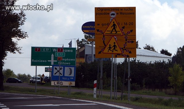 Bardziej tablicy z objazdem nie dało się zakryć?