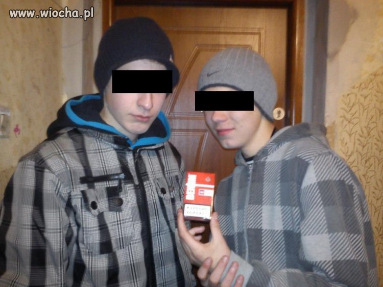 Tak małolaci lansują się na fajki 