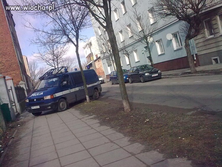 POLICJA W GNIEZNIE
