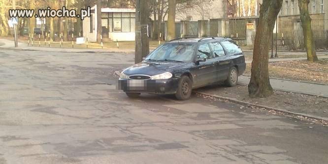 Nowy sposób parkowania.