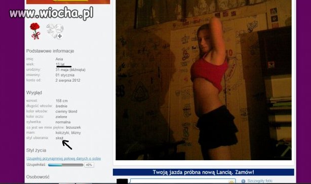 13 - latka pokazuje swój "piękny brzuszek"