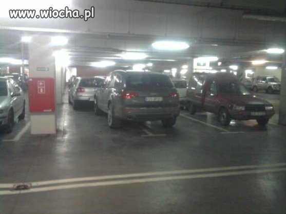 Tak się parkuje w Gemini Park'u w Bielsku