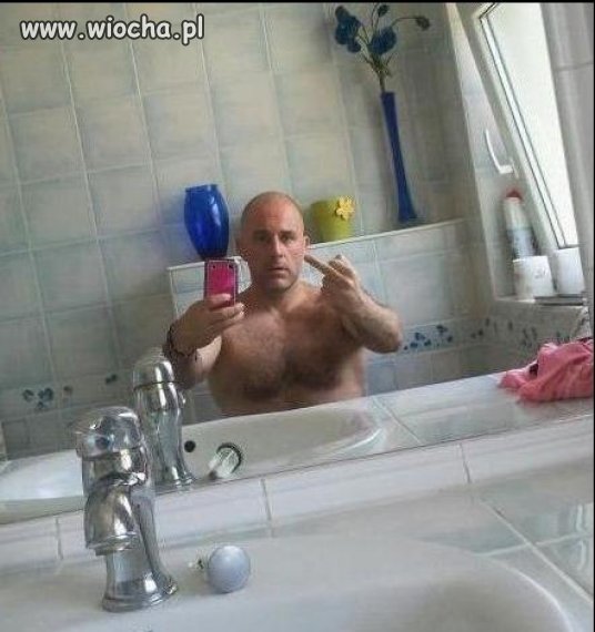 A teraz wsadź go sobie w d..ę