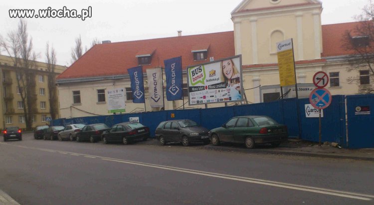 Lublin, centrum ul.Hempla -  zakaz parkowania
