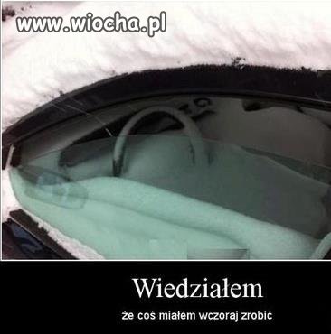 Wiedział, że coś zapomniał