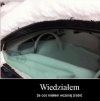 Wiedział, że coś zapomniał