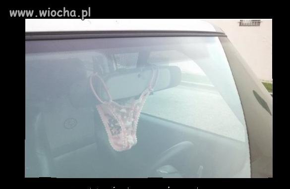 Odświeżacz samochodowy. 