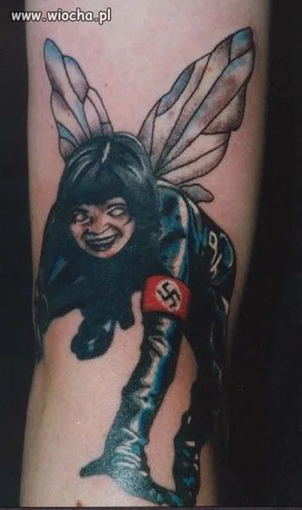 Grzechem byłoby nie pochwalić się nowym tatuażem..