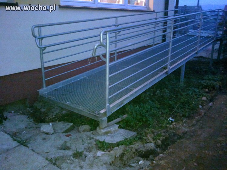 Weź tu człowieku wjedź do ośrodka (ponoć)zdrowia
