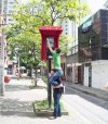 Budka telefoniczna dla dinozaurów