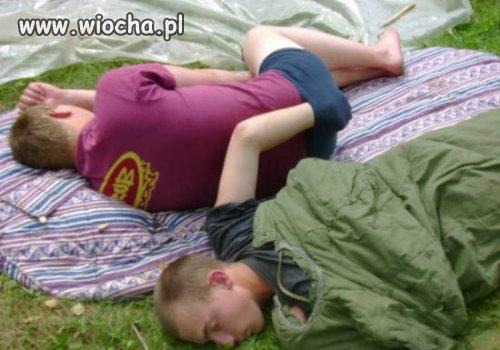 Co on tam szuka ?
