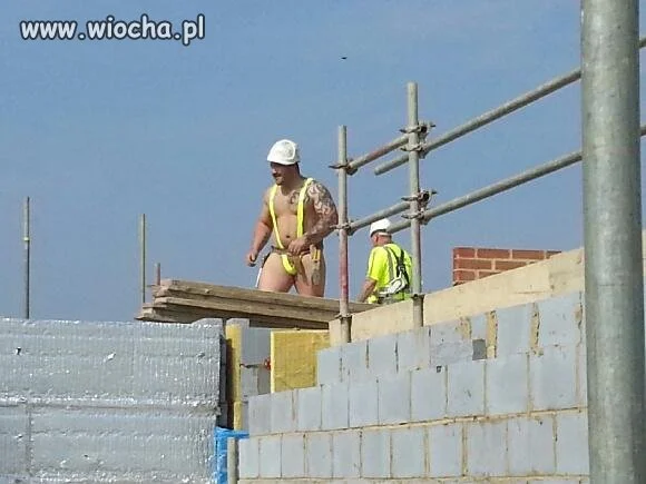 Niech się mury pną do góry