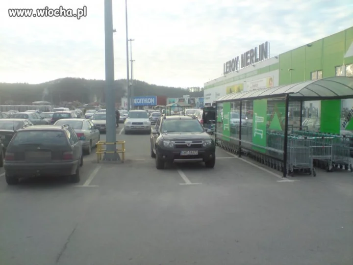 TAK SIĘ PARKUJE  W RUMI