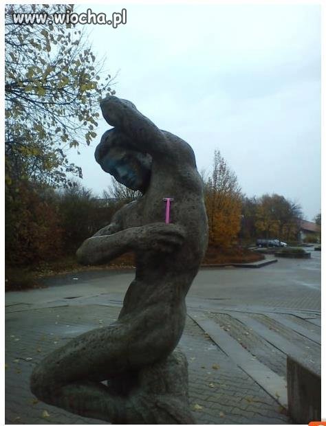 Ta rzeźba zawiera lokowanie produktu.