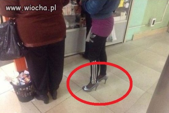 Szpileczki + dresik = wiocha