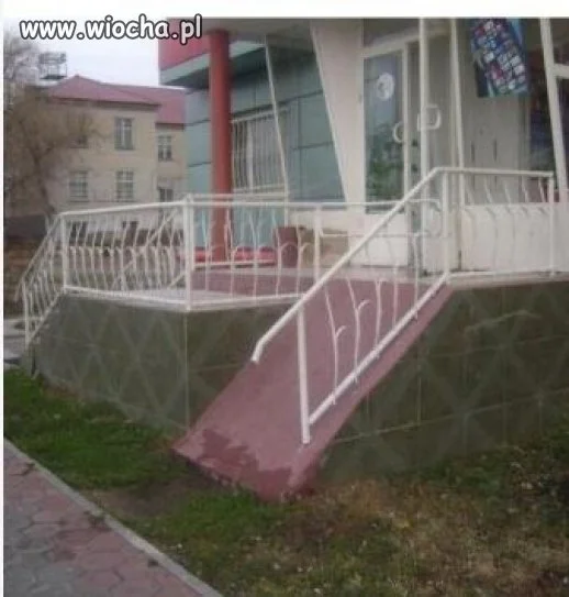 Bardzo praktyczny
