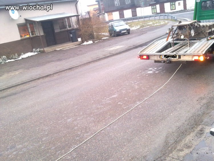 Coś mu się ciągnie...