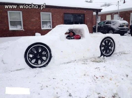 Biały bolid w akcji