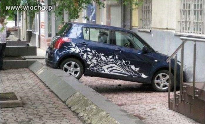 Dzisiaj chyba jakoś krzywo zaparkowałam! 