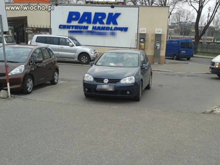 Idiotka z Moniek.