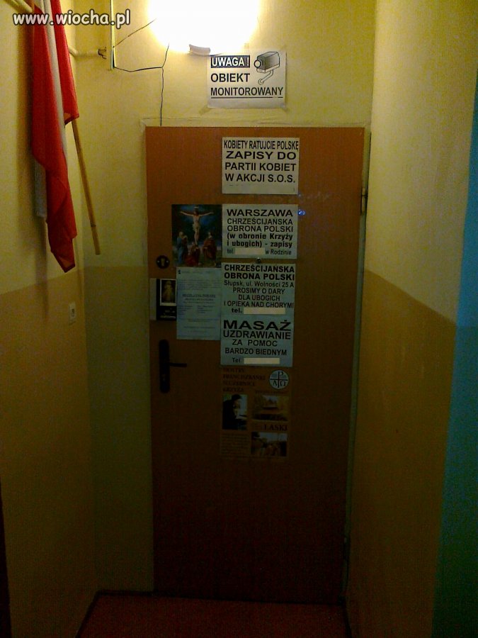 To jest wejście do mieszkania na klatce schodowej