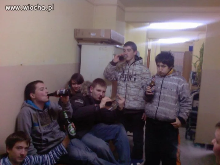 Gimnazjum atakuje