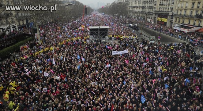 Paryż. Ponad pół miliona ludzi protestuje przeciw