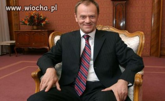 Śmieje się z nas prosto nam w twarz 