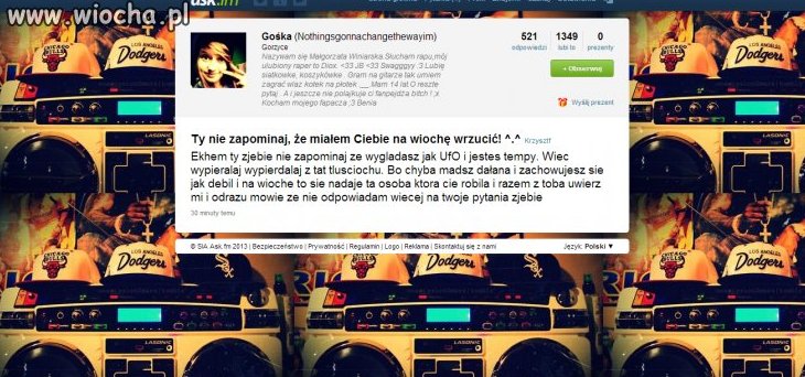 Dzieci na asku wrzucają, gdy rodzice nie patrzą.