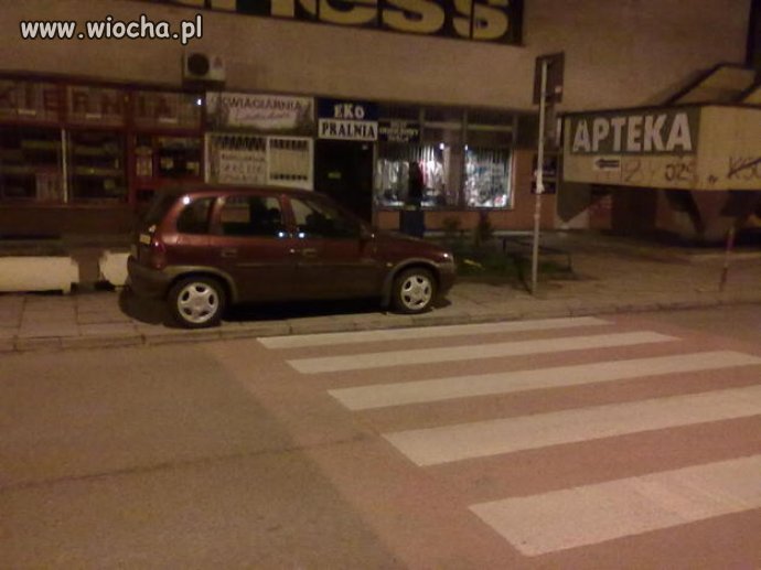 Ale kawałek na przejście zostawił