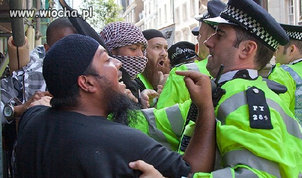Policja VS Islamiści