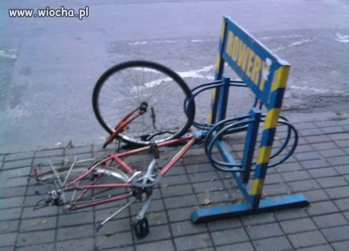 Przypięty tylko na chwilę...