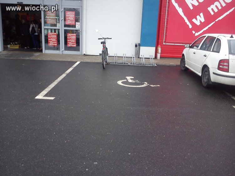 Parking dla niepełnosprawnych rowerzystów