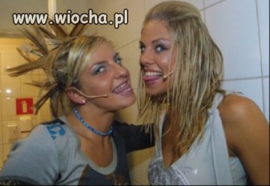 Dwie wyjściowe panie