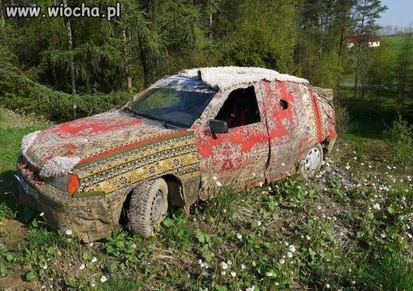 PANIE SPRZEDAM LATAJĄCY DYWAN