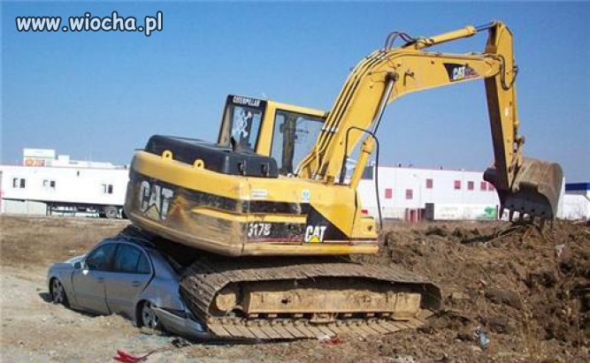 Nie zauważył tablicy z napisem teren budowy-