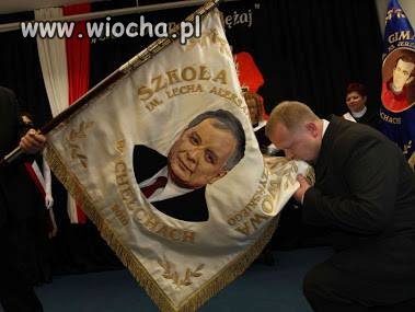Molestowanie sztandaru szkoły