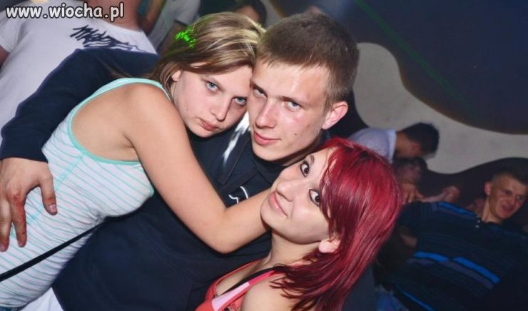 Ciekawe gdzie wsadzał te paluszki ?
