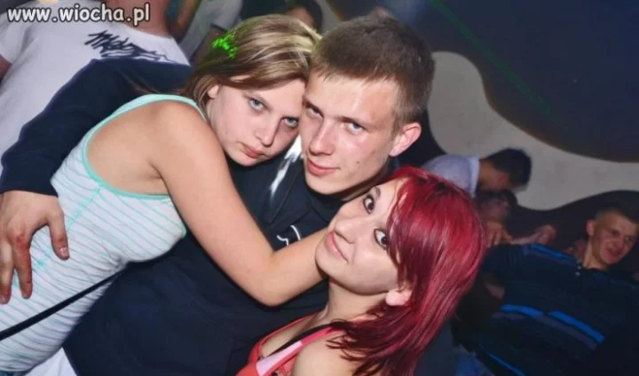 Ciekawe gdzie wsadzał te paluszki ?