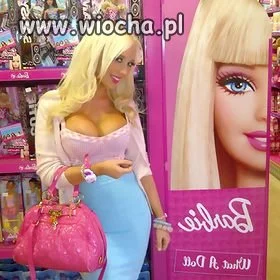 Żywa lalka Barbie?